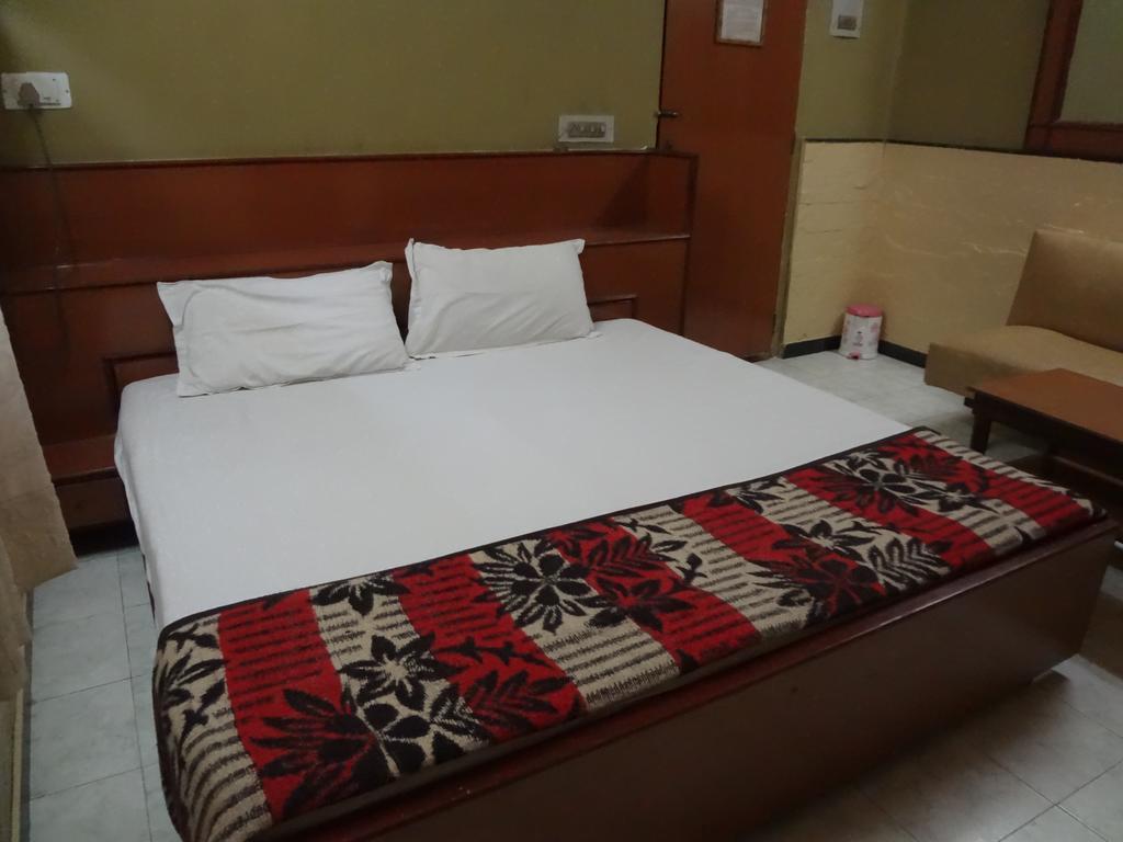 Hotel Happy Home มุมไบ ภายนอก รูปภาพ