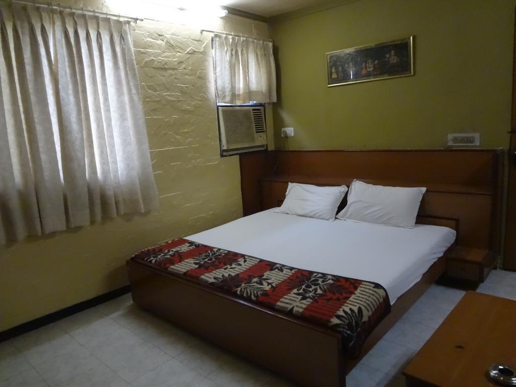 Hotel Happy Home มุมไบ ภายนอก รูปภาพ