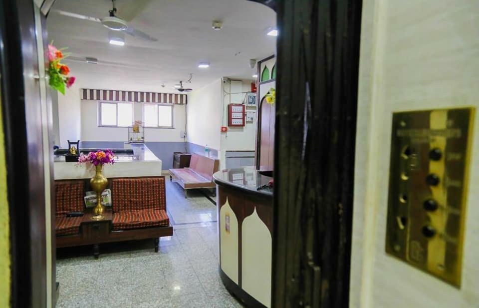 Hotel Happy Home มุมไบ ภายนอก รูปภาพ
