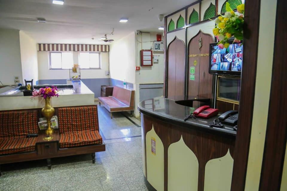 Hotel Happy Home มุมไบ ภายนอก รูปภาพ